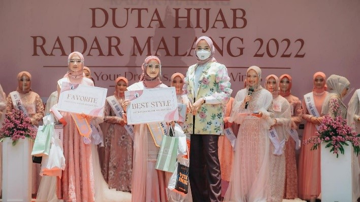 MAHASISWA BERPRESTASI DEPARTEMEN PLB FIP UM SEBAGAI BEST STYLE DUTA HIJAB RADAR MALANG
