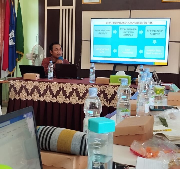 “Tingkatkan Kualitas Pembelajaran! SLB Negeri Talun Blitar Gelar Pelatihan Kurikulum Merdeka Berbasis Asesmen Komprehensif”