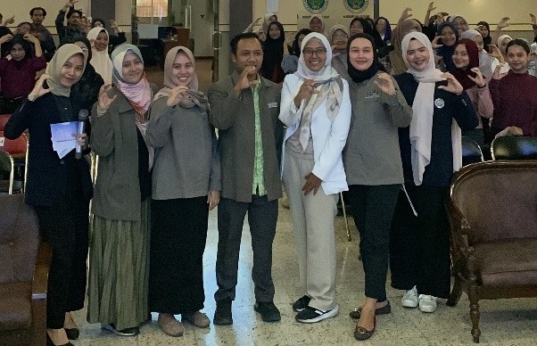Menghadirkan Pakar dalam “Pendidikan Inklusi Terkini” Departemen Pendidikan Luar Biasa FIP Universitas Negeri Malang.