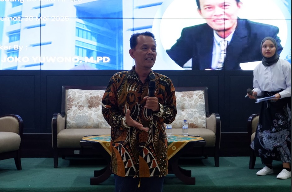 Dosen PLB UNS, Dr. Joko Yuwono, Melakukan Kegiatan Pendidikan pada Mahasiswa S2 Pendidikan Khusus Universitas Negeri Malang